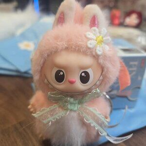 POPMART MINI MOKOKO- PIN FOR LOVE U